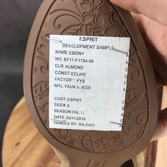 Esprit Beige Faux Suede Block Heel Pumps Womens Size 6 - Picture 6 of 7